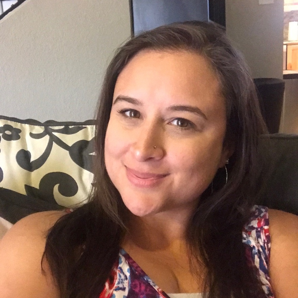 Meet your Posher, Desiree